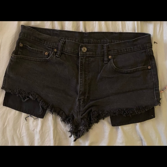 Levi’s Denim Shorts - Picture 2 of 2